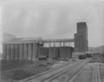 Grain Elevator Construction in Fort William (1908)