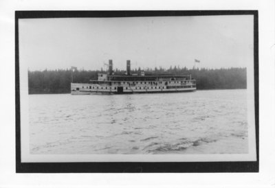 Steamer Rapids Queen