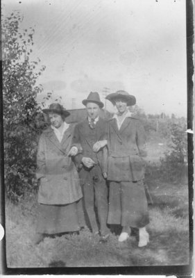 Eva Campbell, Dowling, Gladys Blackburn