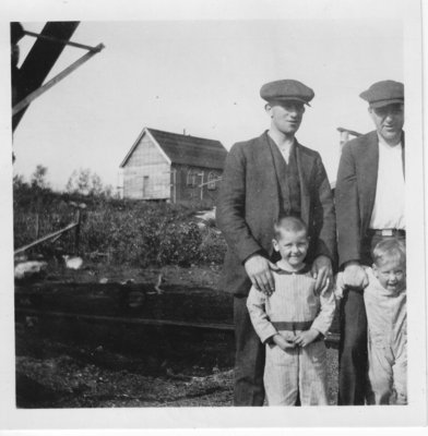 Family Posing at Kam River