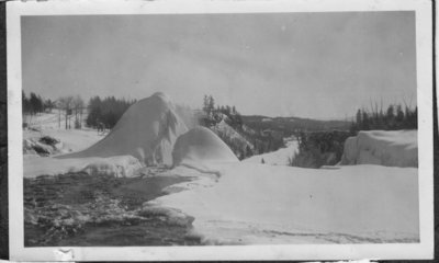 Kakabeka Falls (Winter)