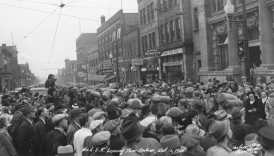 Lake Superior Regiment leaving Port Arthur, October 10, 1940