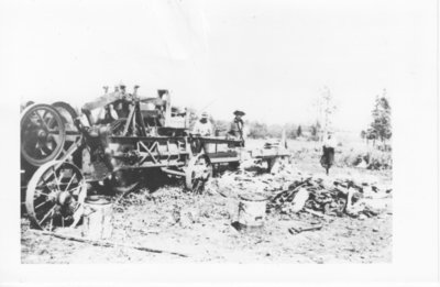 Luhtanen's hay baler converted to make shingles in Nolalu