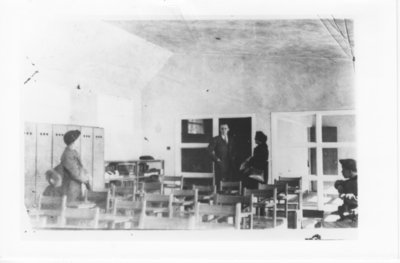 Hillside School in Nolalu - Inspector and teacher