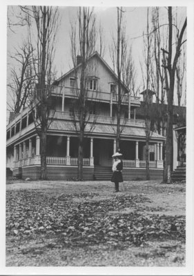 Marjorie Mitchell Metcalfe in front of Park House Hotel in Grimsby Park