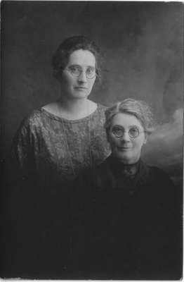 Agnes Macphail & Aunt Maggie (Campbell) McGregor