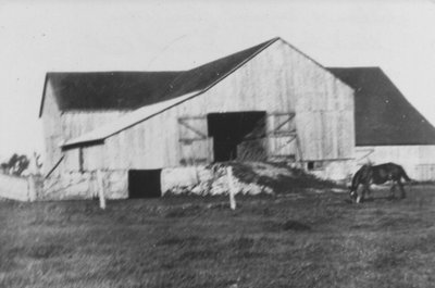 MacArthur Barn