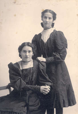 Agnes & Gertha McPhail