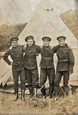 Henry Shepherd and fellow soldiers during World War I