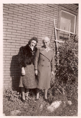 Nelda O'Neill and Mrs. Katie Kidd - Circa 1940