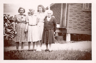 Group Photo - Becky Gariepy, Irene Allen, Evelyn Allen and Mrs. Fillion.