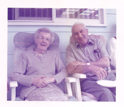 Nora Allen-Allan- Jeffreys and Dean Allen, June 2004