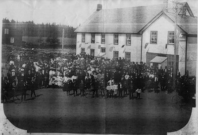 Large Group Photo, Iron Bridge, Circa 1910