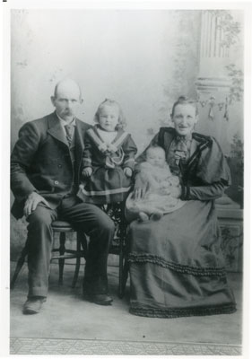 Mr. Alex Fraser and Mrs. Elizabeth Fraser, Iron Bridge, 1896