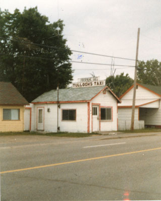 Tulloch`s Taxi, Iron Bridge, Circa 1975