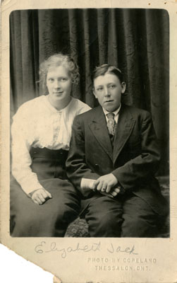 Elizabeth (Lizzie) (Beharriell) Rowan and Jack Beharriell, 1918