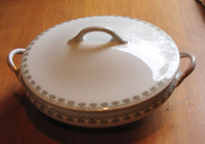 Covered China Vegetable Bowl (Havilland Limoges, Circa 1910