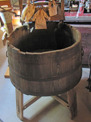 Wooden Wash Tub, Circa 1900