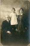 Isaac Nicholson, Thora (Nicholson) Reeves, Sarah Nicholson, circa 1919