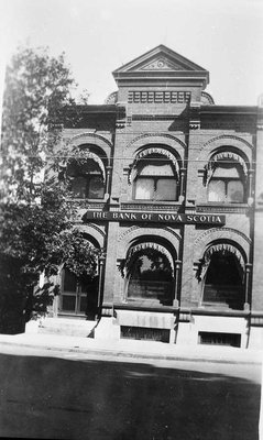 Première banque de la Nouvelle-Écosse. - First Nova Scotia Bank.