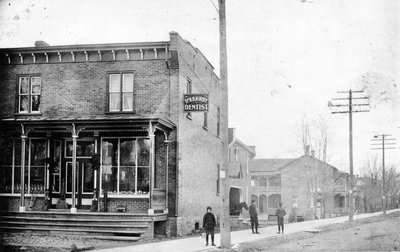 Résidence et bureau du Dr. Kirby (dentiste)- Dc. Kirby's (dentist) home and office.