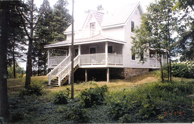 Burgess Homestead - Sandy Bay Farm