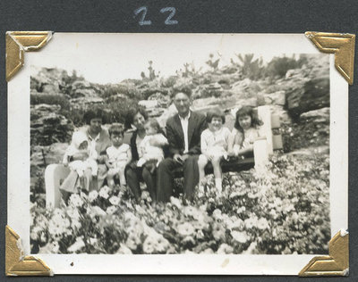 Mae, Leonard, Loreen, Delbert, Aunt Marie, Evelyn, Leslie, Raymond