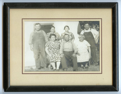 Nicholas Hill, Catherine, Mae, William Isaac, Maggie Maracle, John Hill (John S.), and Clara Blaker