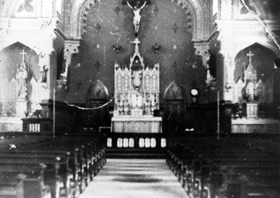 Intérieur de l'église qui a brulé en 1924.