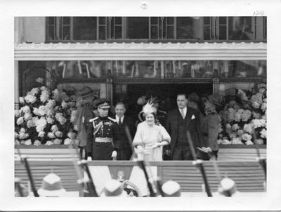 Royal Visit, 1939 - King George VI and Queen Elizabeth with Rt. Hon. MacKenzie King and London Mayor Allan Johnston at C.N.R. Station, London, Ontario.