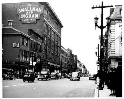 Dundas Street, looking west from Richmond Street, London, Ontario