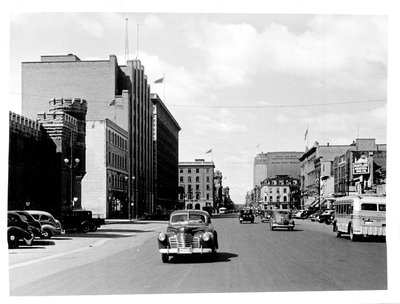 Dundas Street looking west from a point just west of Waterloo Street, London, Ontario (photograph 3)