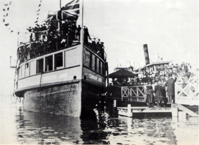 Kathleen and Commodore Jarvis at RCYC pier