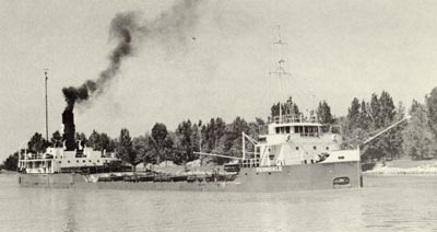 FERNDALE approaching Bridge 5 on the Welland Canal