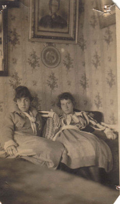 Clara Chisholm Kennedy and Laura Chisholm (?)