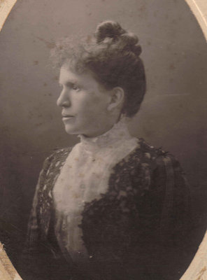 Minnie (White) Mackay