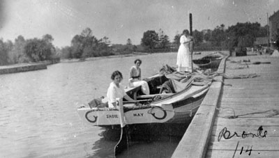 Boat on Creek at Bronte