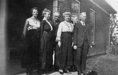 Family group at &quot;Rose Hill&quot; farm