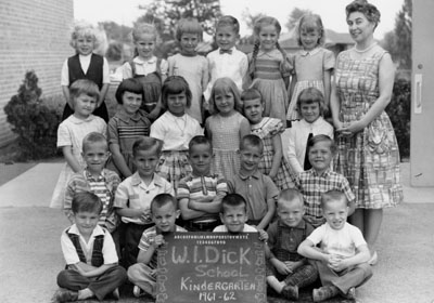 Kindergarten class photograph.  W. I. Dick School.