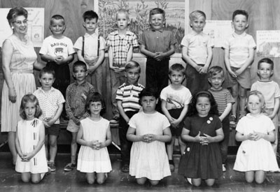 Kindergarten class photograph.