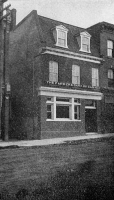 The Farmer's Bank - W. D. Paxton, Manager.