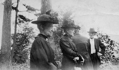 Two elderly women posed in profile