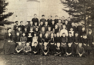 Senior class at Bruce Street Public School, Milton