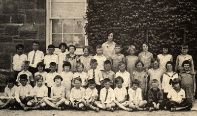 Students and teacher at Bruce Street Public School, Milton