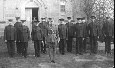 Group of WWI soldiers outside the Armoury building in Milton.