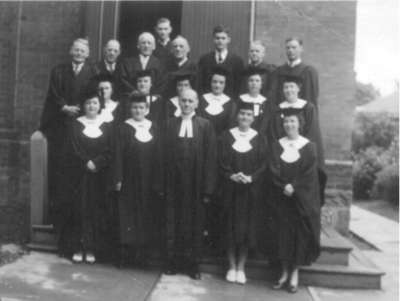 Choir group at Knox Presbyterian Church, Milton, Ont.