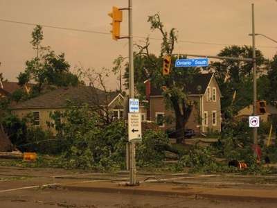 Intersection of Ontario Street and Oak Street