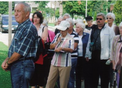 Marsha Waldie leading tour of downtown Milton