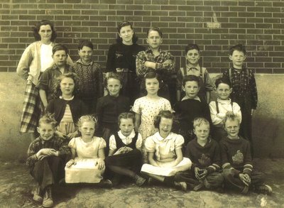 Limestone School, S.S.#12, Nelson - students