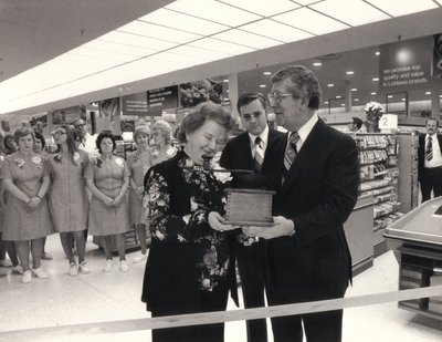 Mayor Anne MacArthur with executives from Loblaws opening the new Loblaws store in Milton